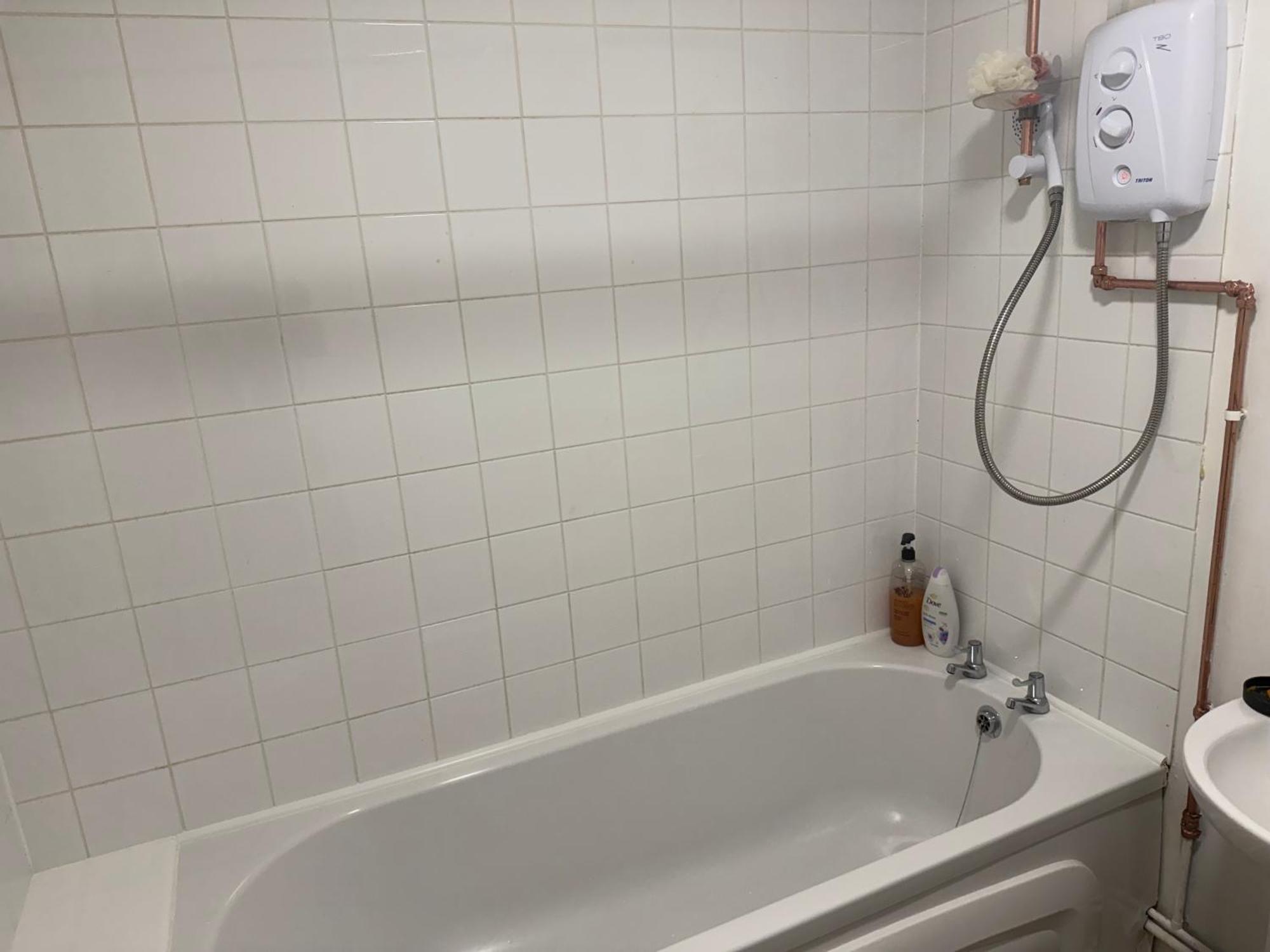 Apartment Homely Entire One Bedroom *